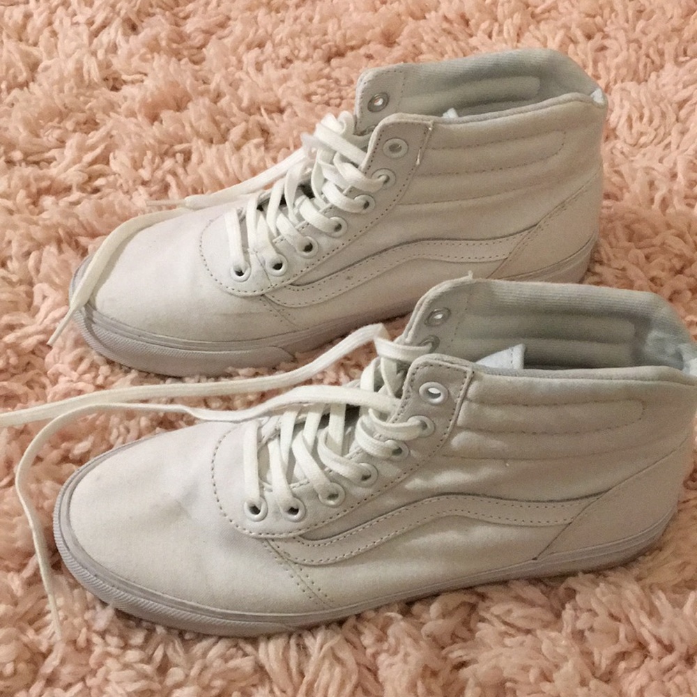 Vans - Picture 2 of 2